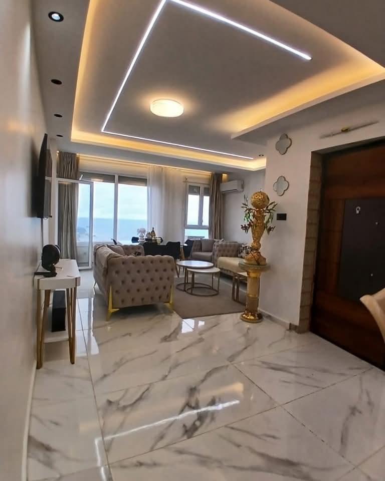 Property-showcase