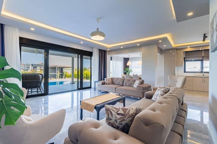 Property-showcase