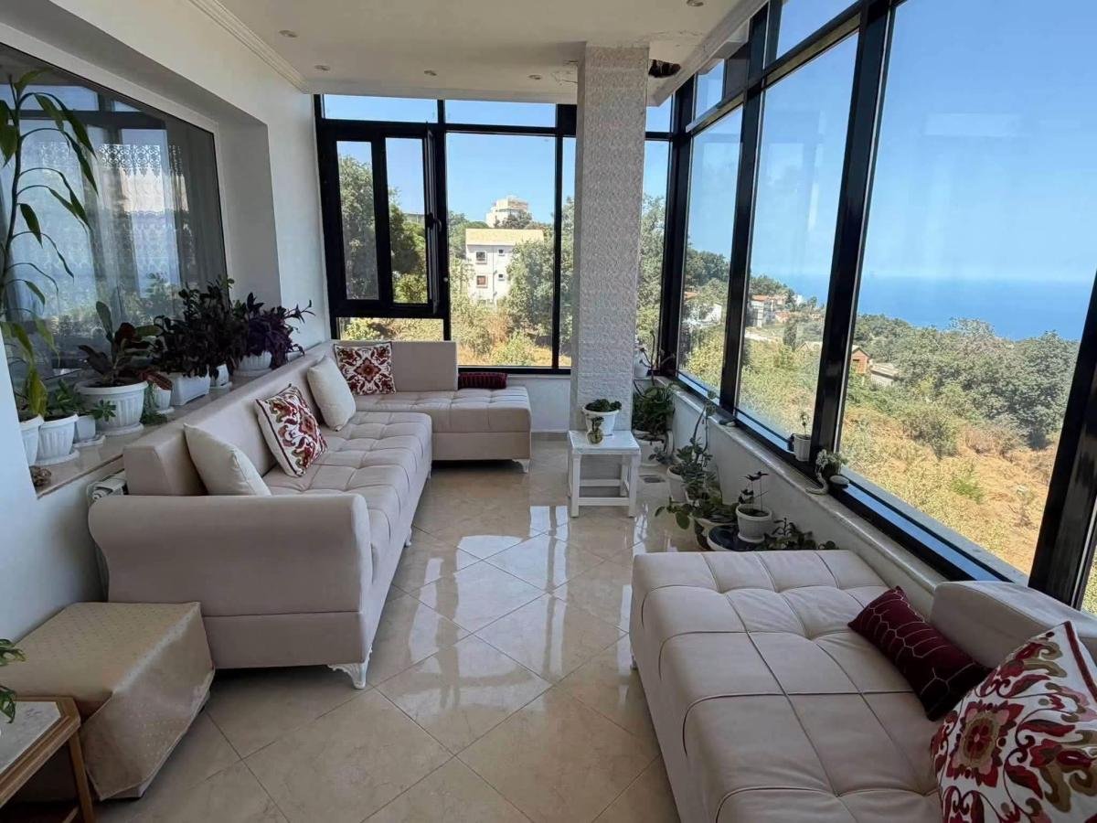Property-showcase